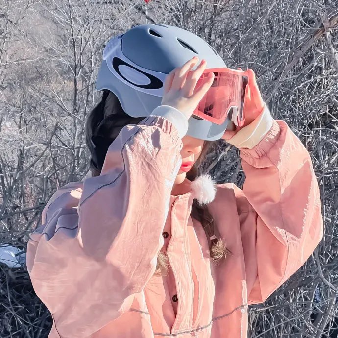 花花公子之千面女陪游